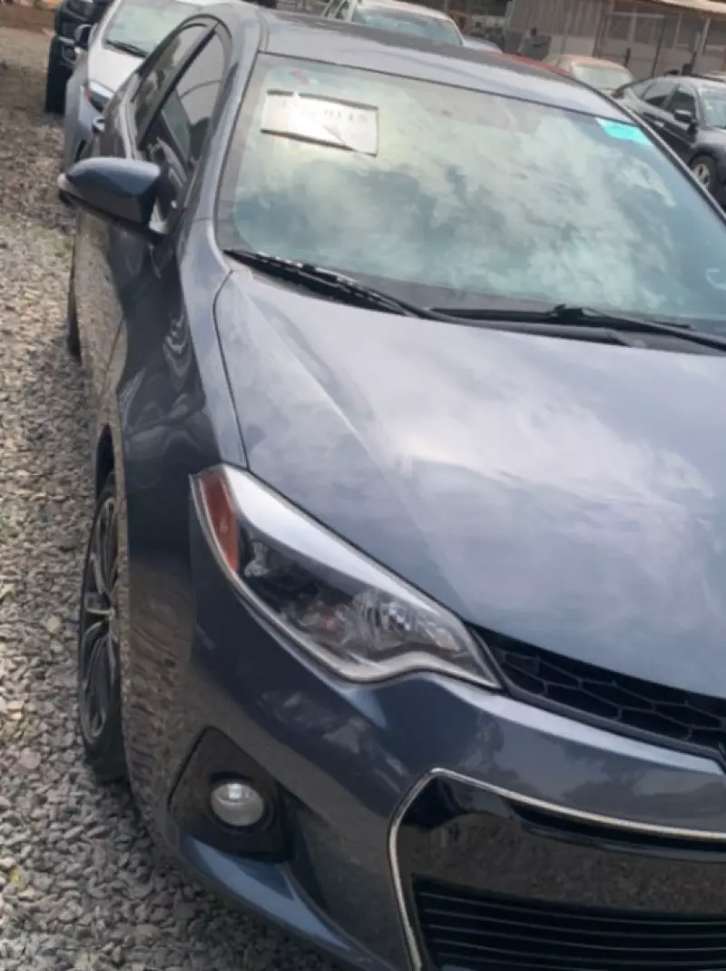 Toyota Corolla   - 2014