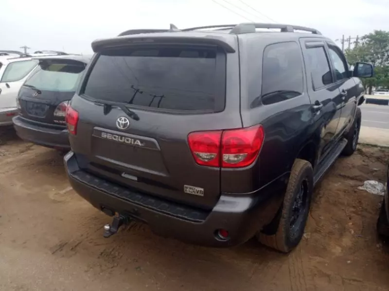 Toyota Sequoia   - 2016