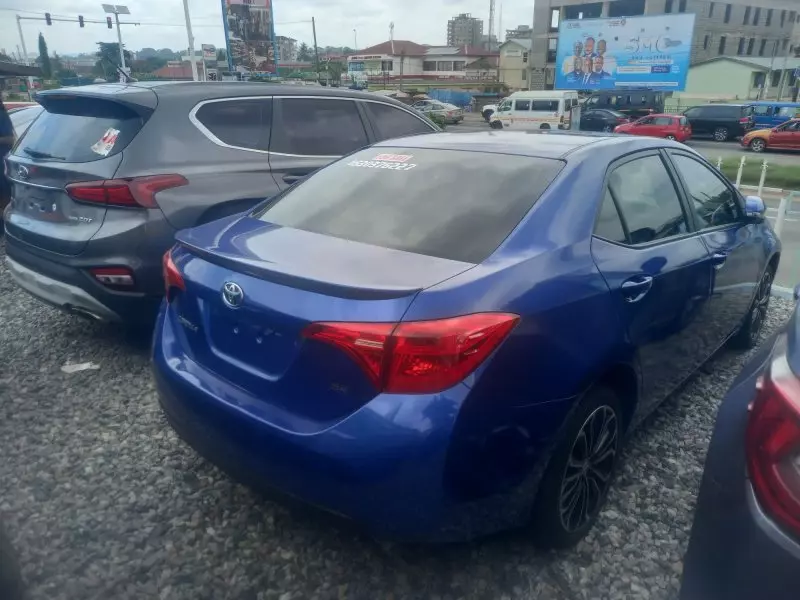 Toyota Corolla   - 2016