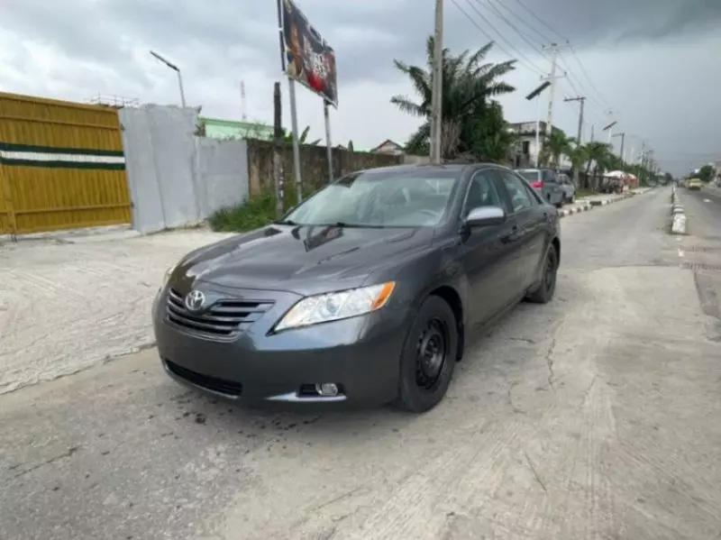 Toyota Camry   - 2008