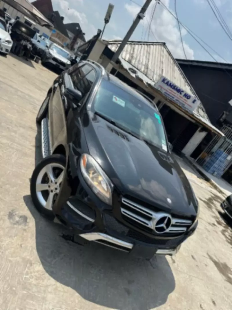 Mercedes-Benz GLE 350   - 2016