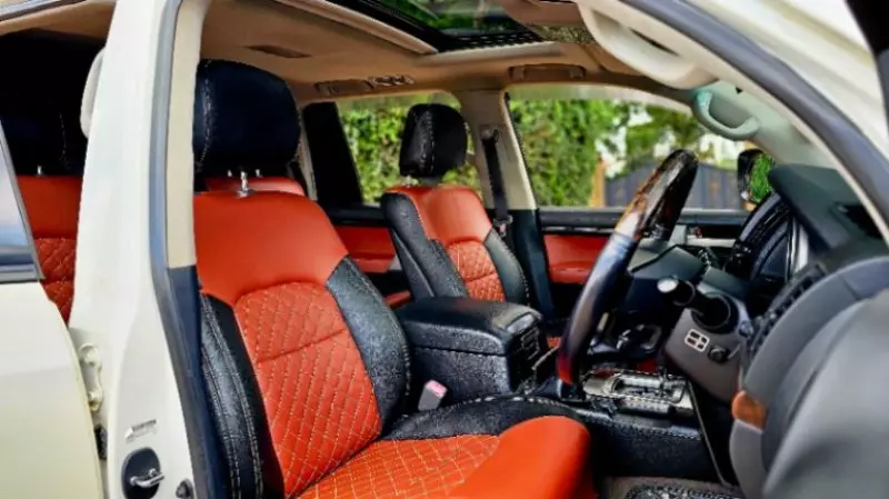 Toyota Landcruiser  V8   - 2009