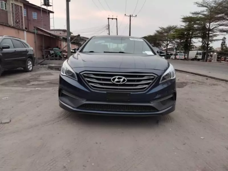 Hyundai Santa Fe   - 2016