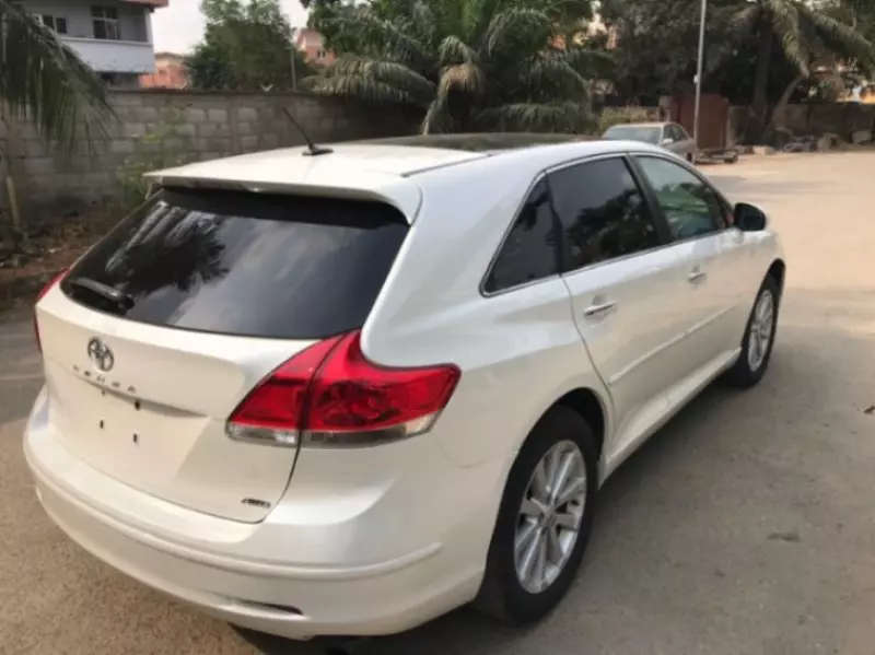 Toyota Venza   - 2013