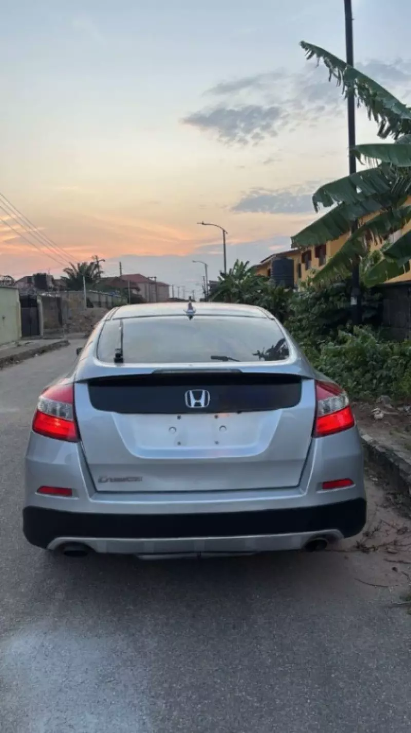 Honda Crosstour   - 2013