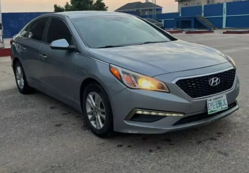 Hyundai Sonata   - 2015