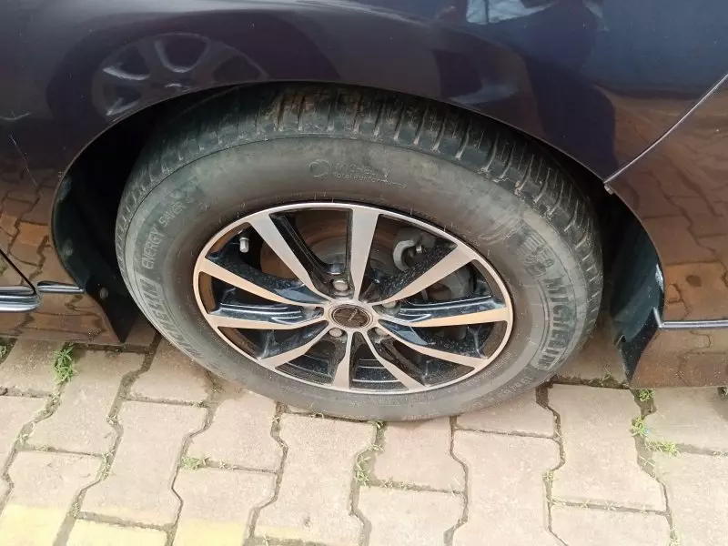 Toyota Rumion   - 2012