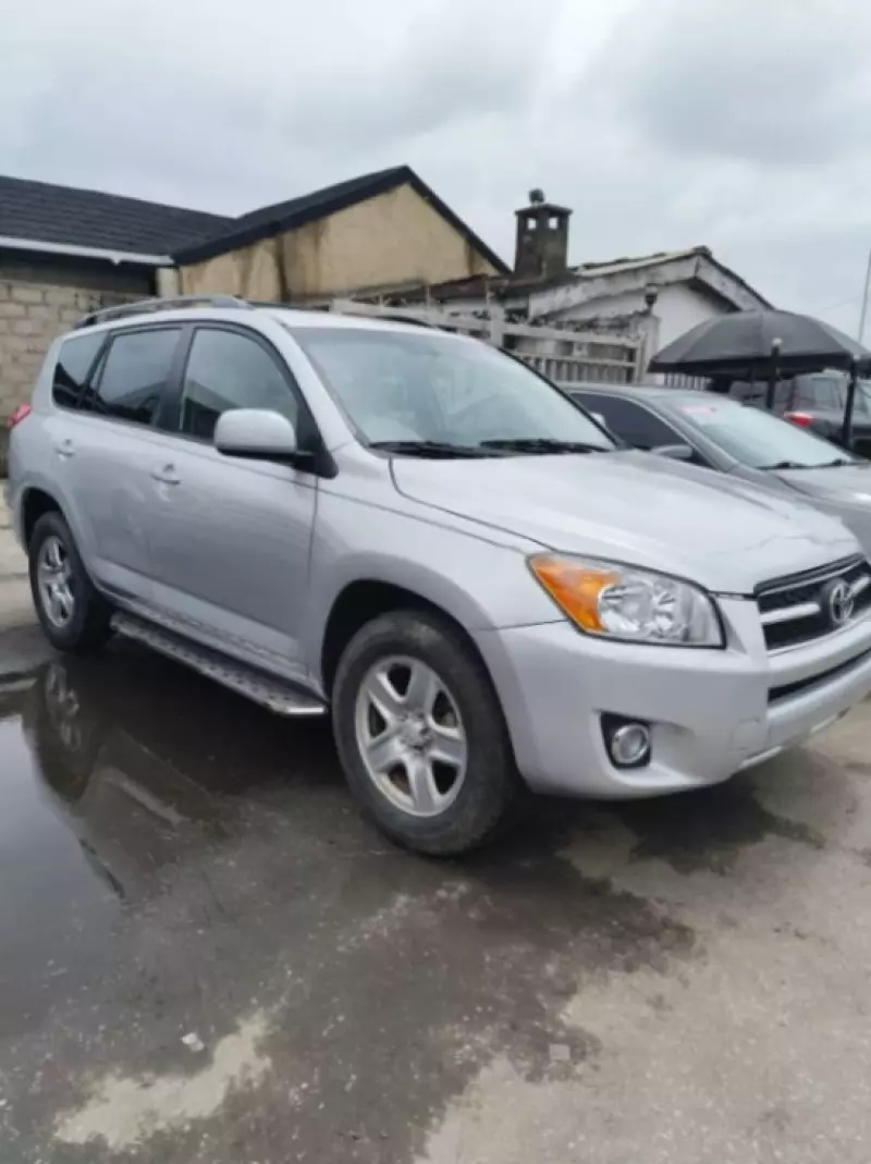Toyota RAV 4   - 2009
