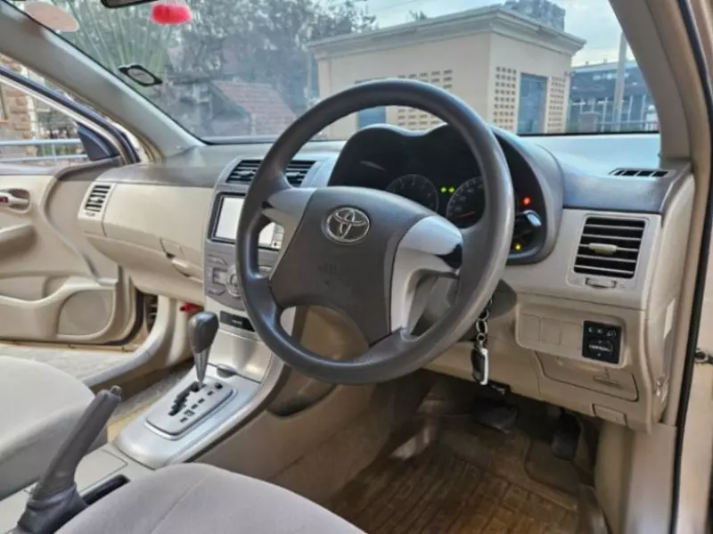 Toyota Axio    - 2010