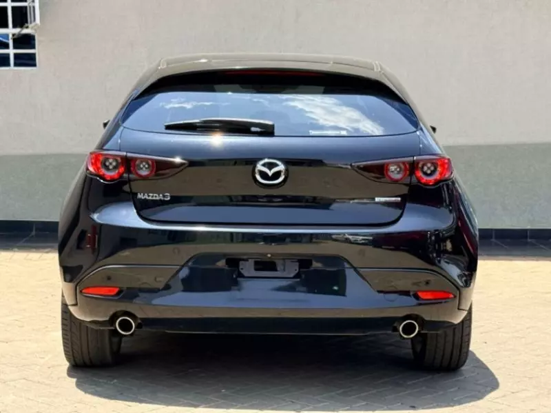 Mazda 3   - 2019