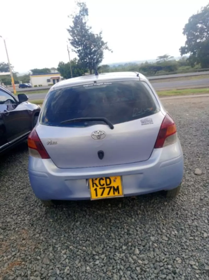 Toyota Vitz   - 2008