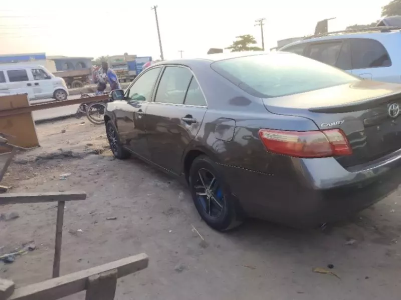 Toyota Camry   - 2007