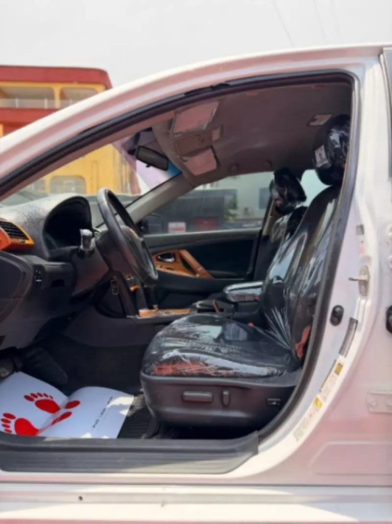 Toyota Camry   - 2008