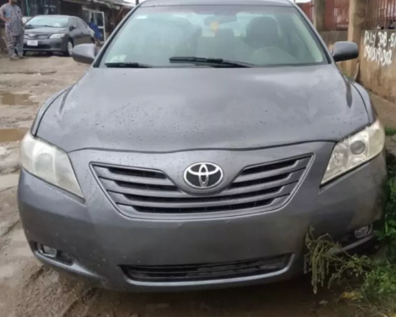 Toyota Camry   - 2007