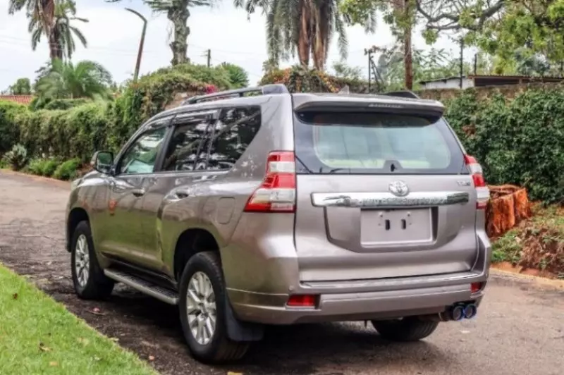 Toyota Land Cruiser   - 2015