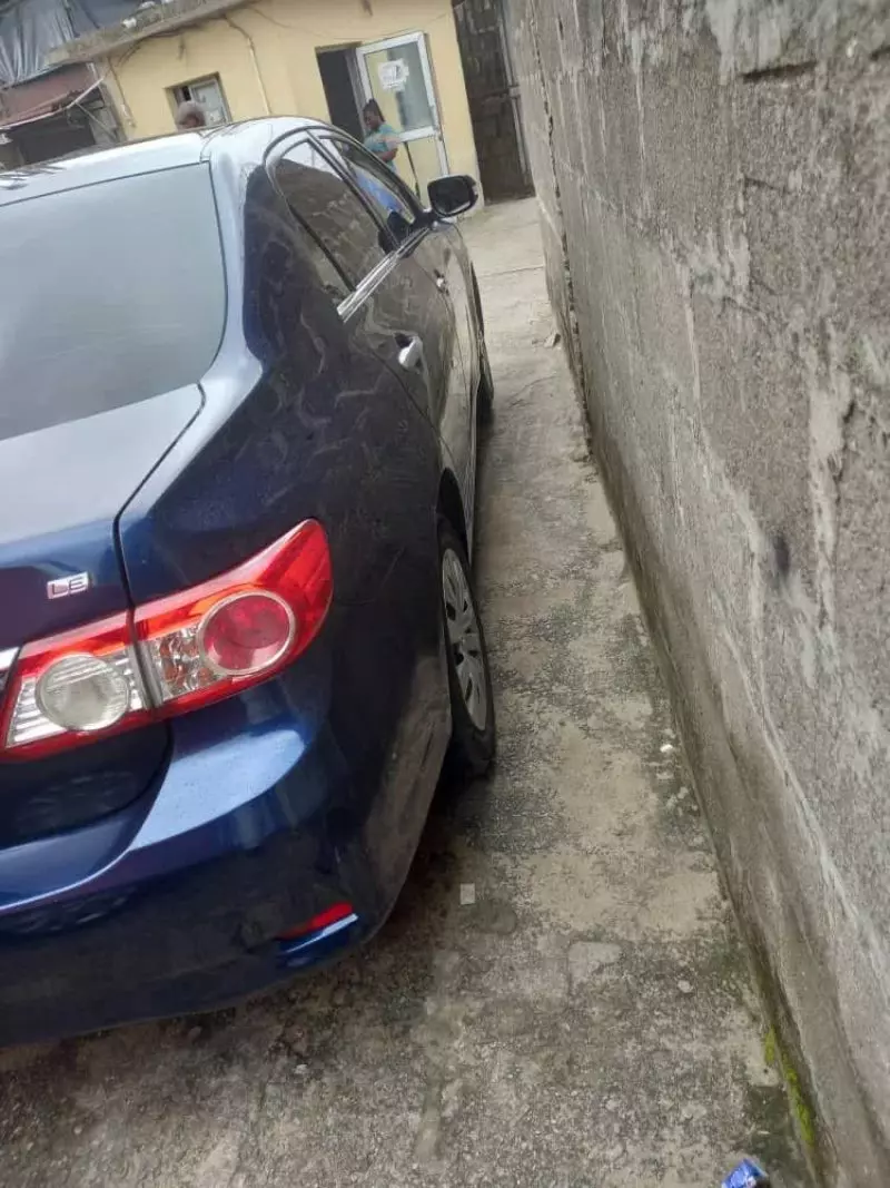 Toyota Corolla   - 2012