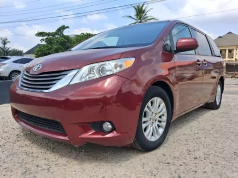 Toyota Sienna