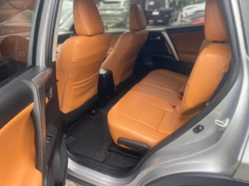 Toyota RAV 4   - 2018