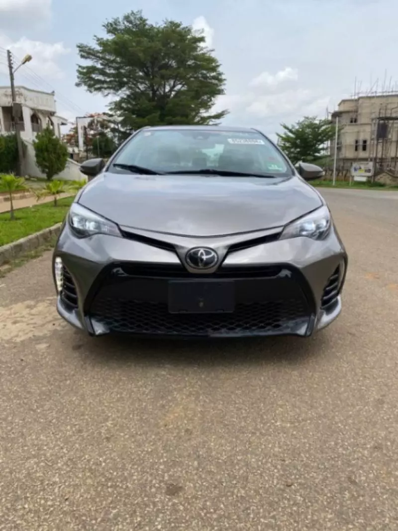 Toyota corolla   - 2018