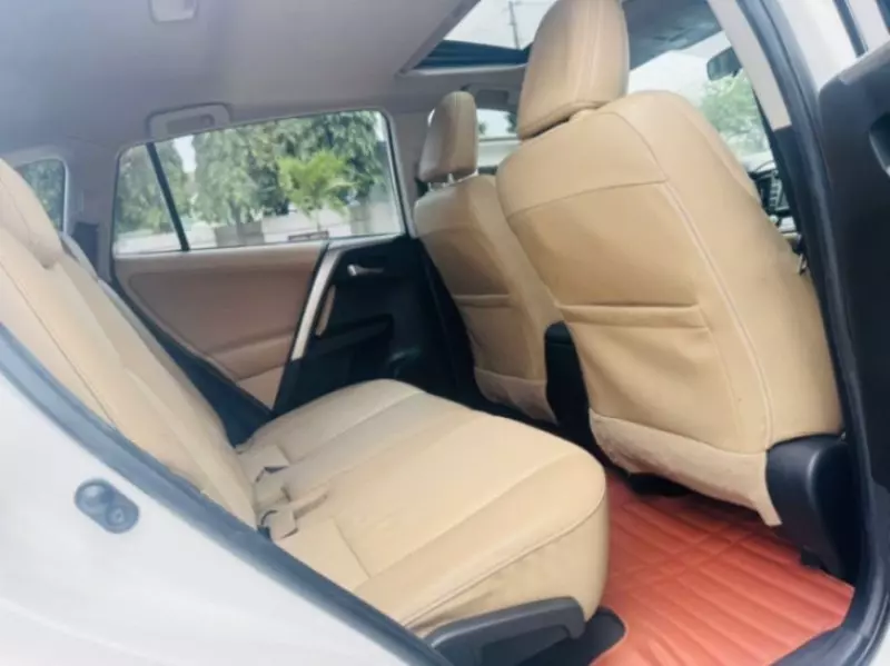 Toyota Rav4   - 2014