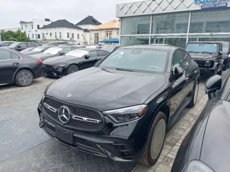 Mercedes-Benz GLC 300   - 2025