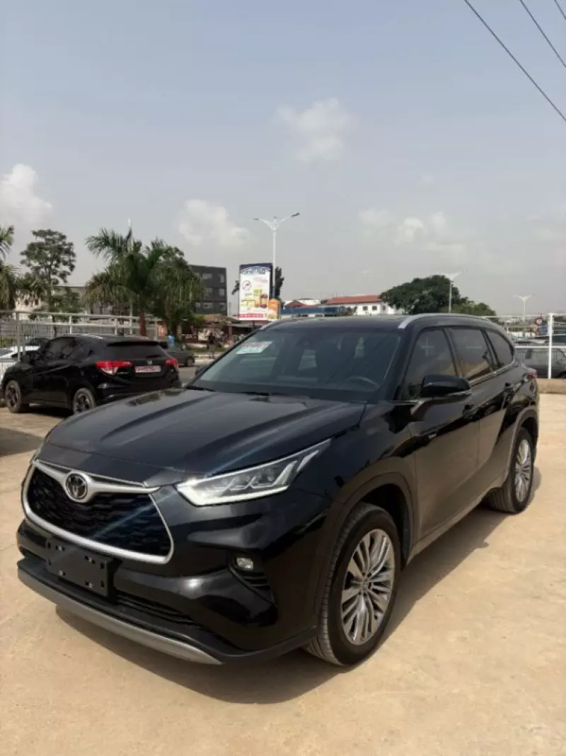 Toyota Highlander Hybrid   - 2025