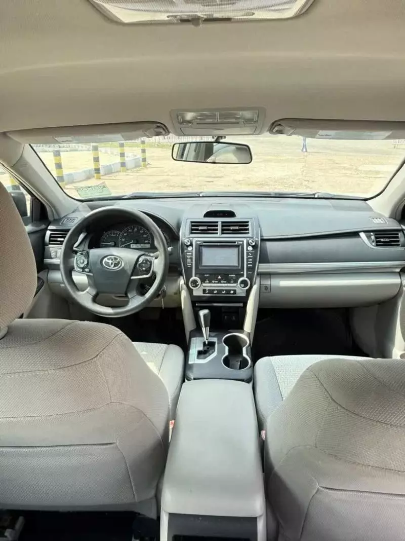 Toyota Camry   - 2012