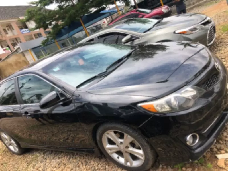 Toyota Camry   - 2012