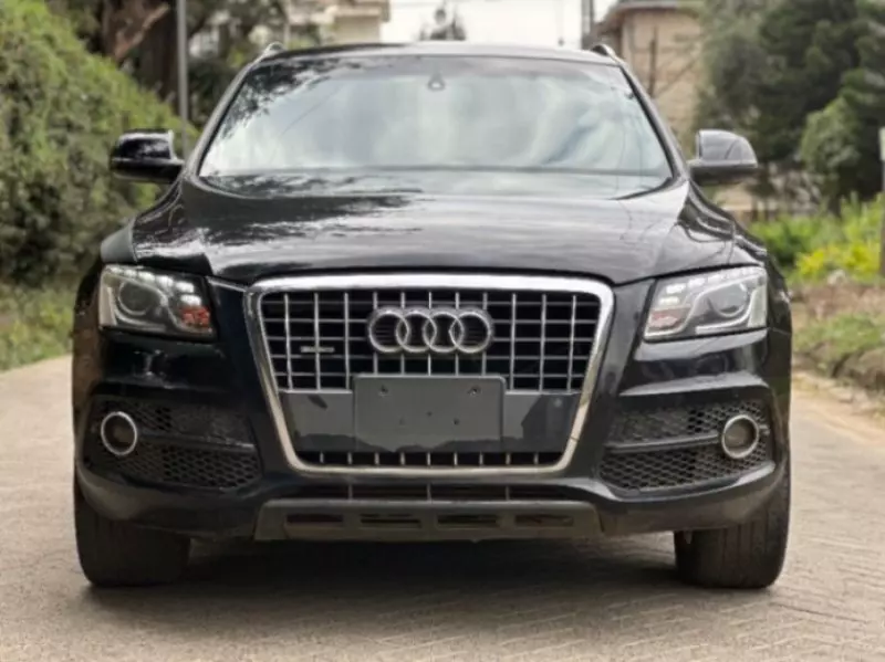 Audi Q5   - 2011