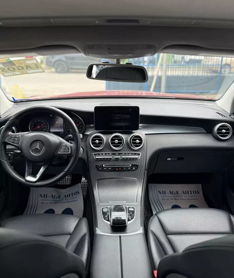 Mercedes-Benz GLC 300   - 2017