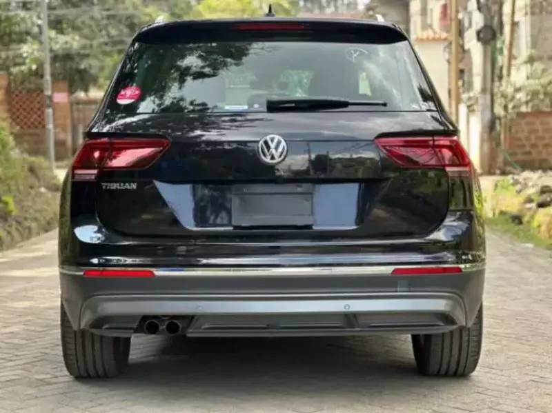 Volkswagen Tiguan   - 2018
