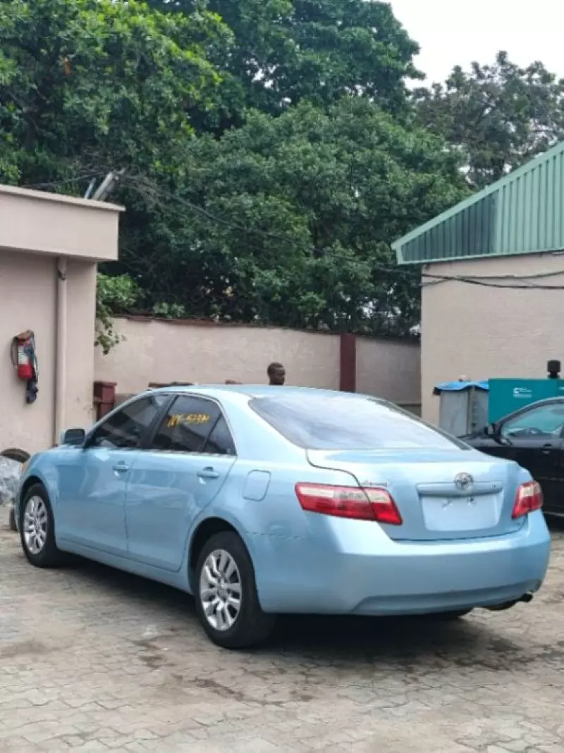 Toyota Camry   - 2008