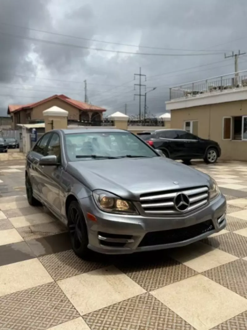 Mercedes-Benz C 300   - 2013