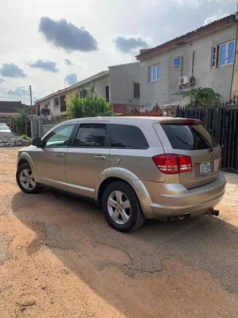 Dodge Journey   - 2009