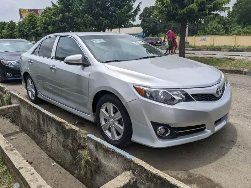 Toyota Camry   - 2014
