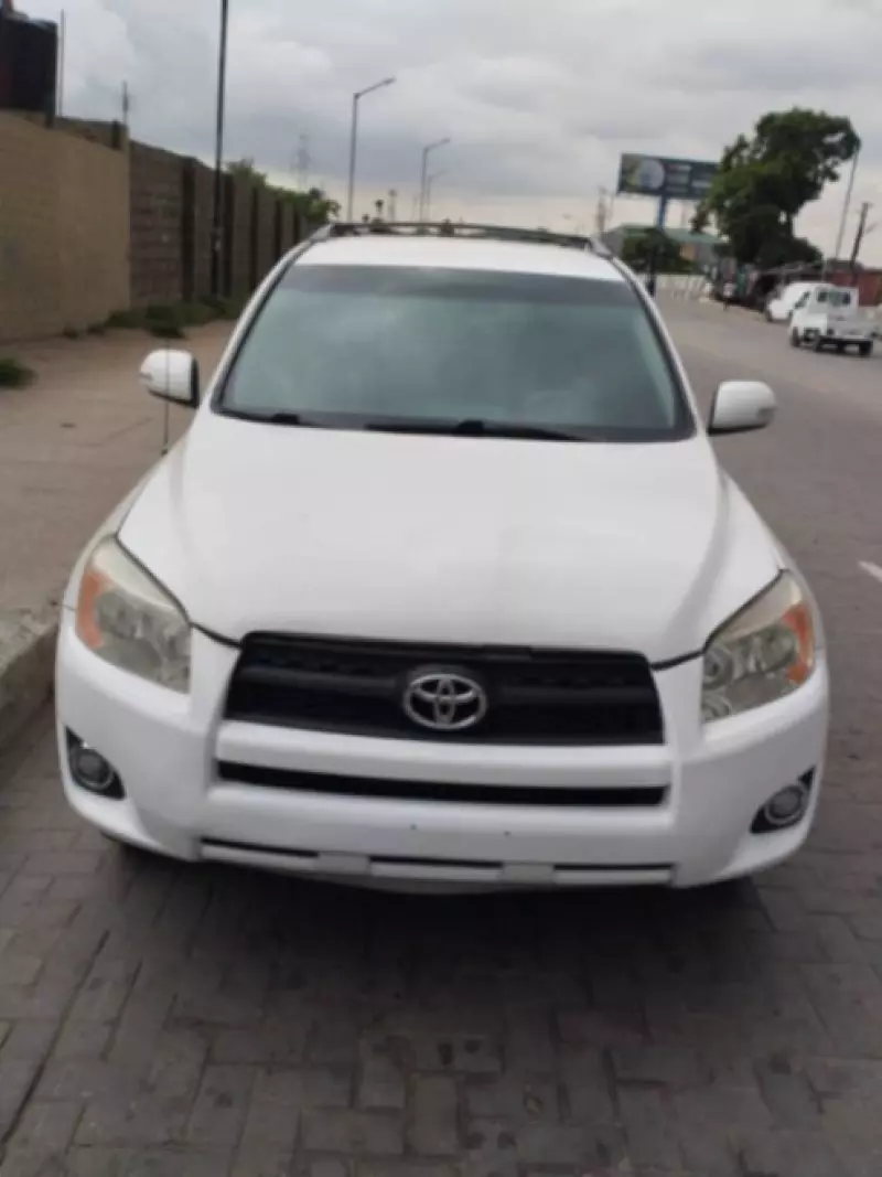 Toyota RAV4   - 2009