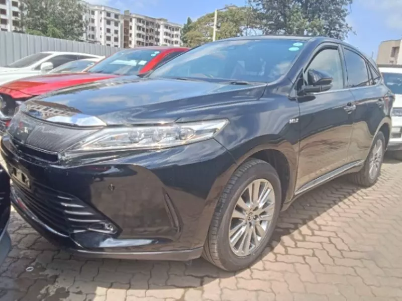 Toyota Harrier   - 2018