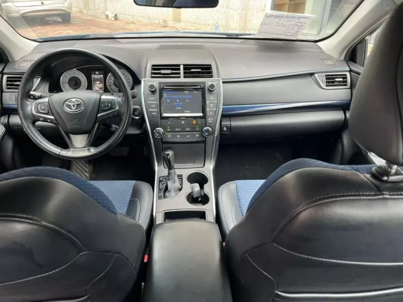 Toyota Camry   - 2016