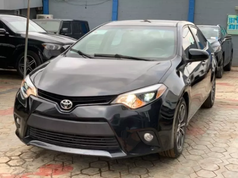 Toyota Corolla   - 2016