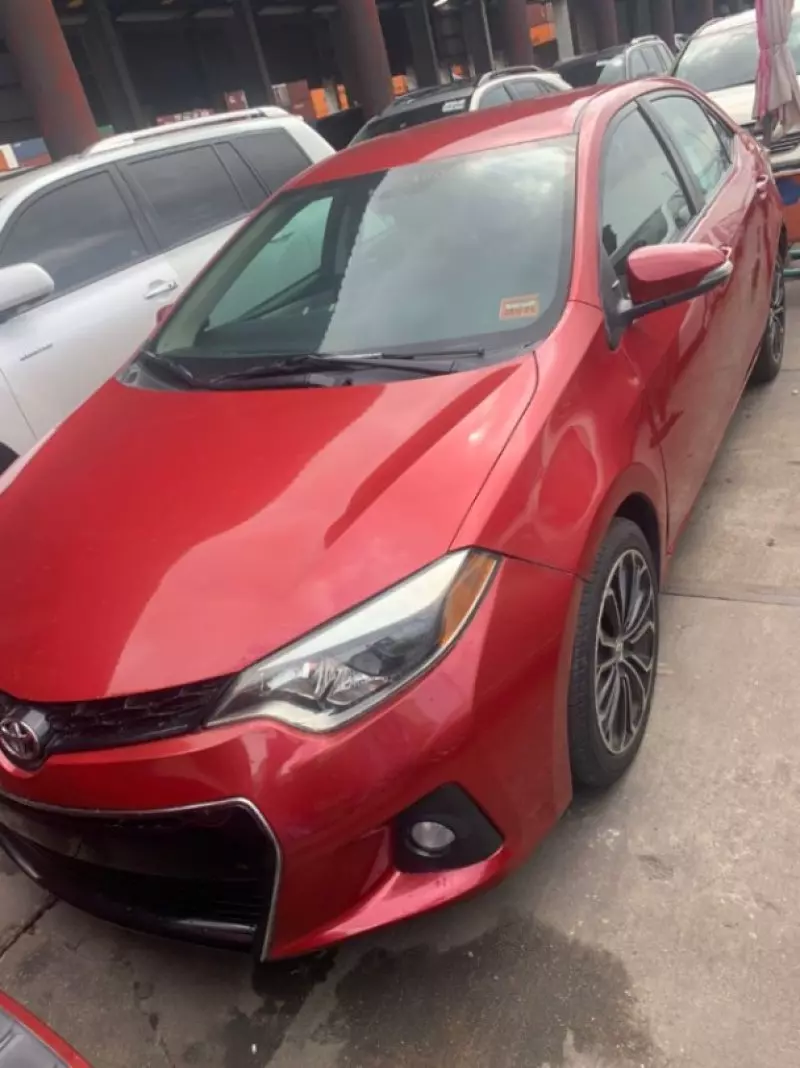 Toyota Corolla   - 2014