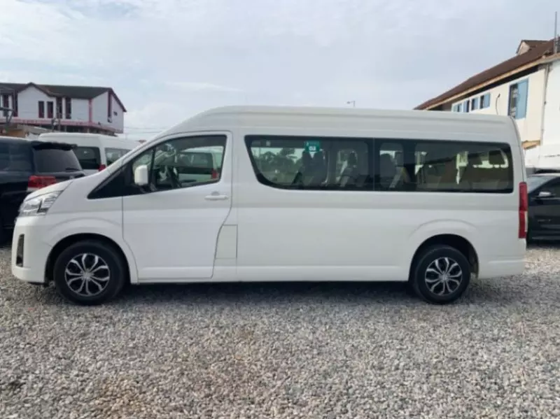 Toyota Hiace   - 2020