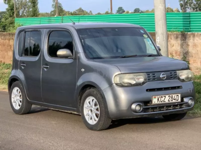 Nissan Cube   - 2013