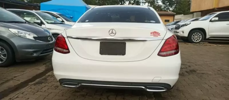 Mercedes-Benz C200   - 2017