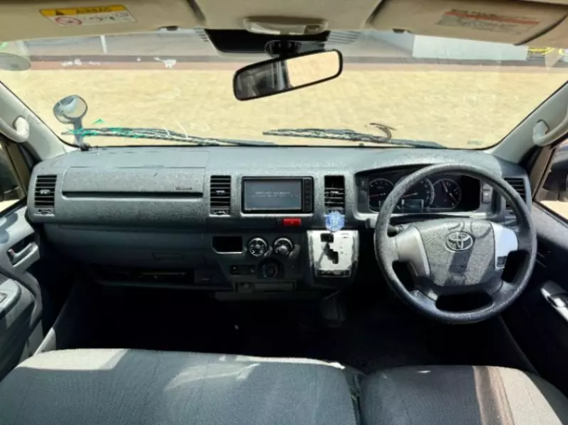 Toyota Hiace   - 2018