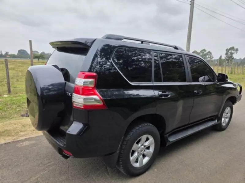 Toyota Landcruiser Prado   - 2013