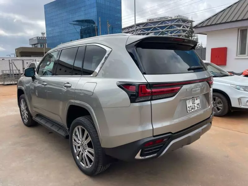 Lexus LX 600   - 2022