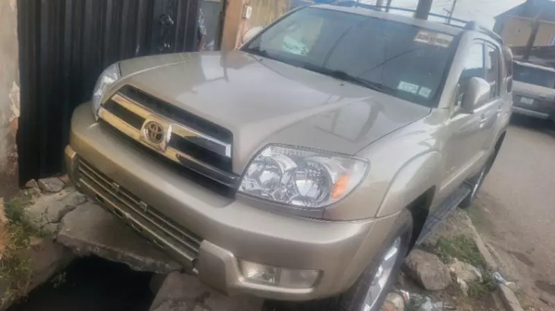 Toyota 4Runner   - 2005