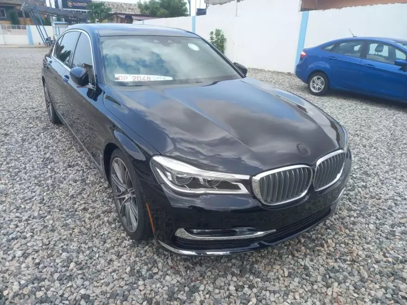 BMW 750 li   - 2018