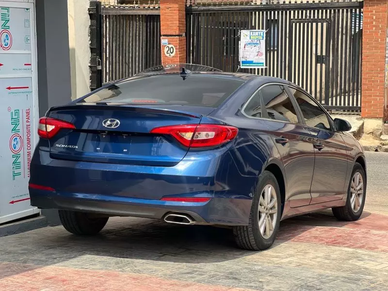 Hyundai Sonata   - 2015