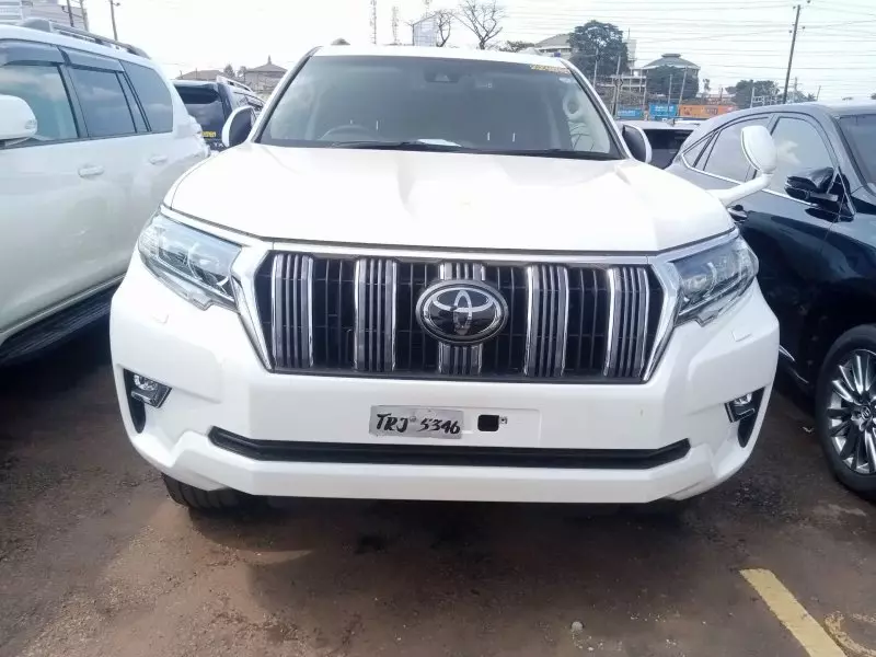 Toyota Landcruiser Prado   - 2019
